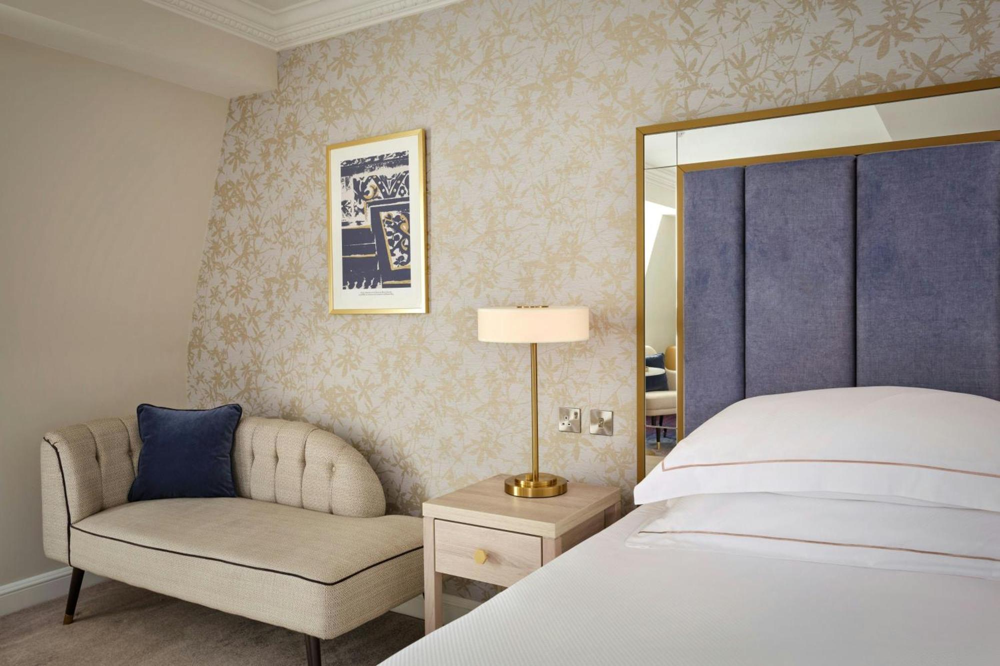 The College Green Dublin Hotel, Autograph Collection Exterior photo